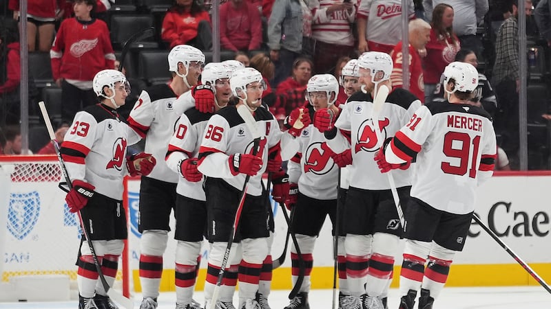 Hughes scores on breakaway in OT, lifts Devils to win over Red Wings
