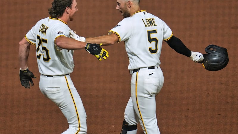 Lowe’s 10th-inning single rallies Pirates over Diamondbacks