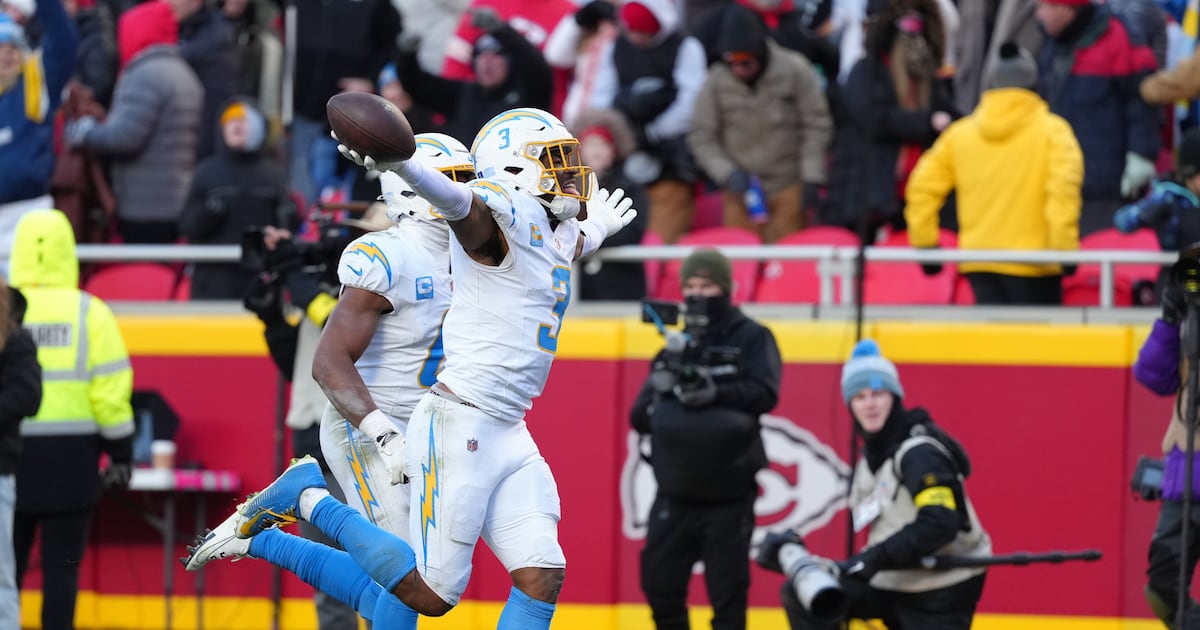 Chargers make James NFL's highest-paid safety again