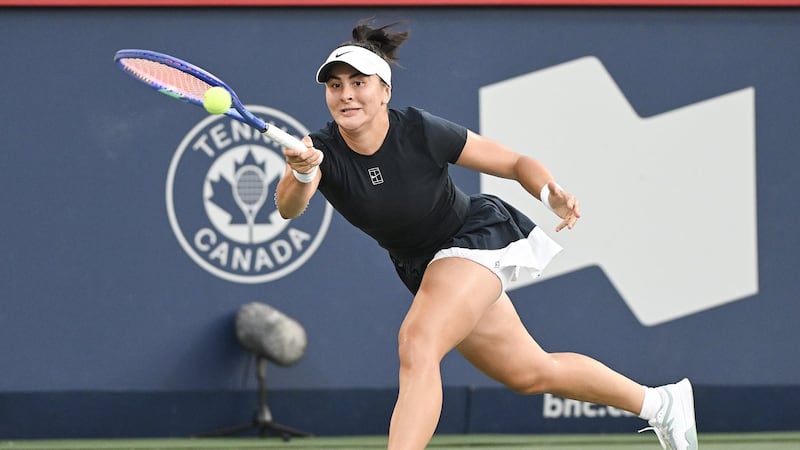 Andreescu defeats Kenin, advances at Italian Open