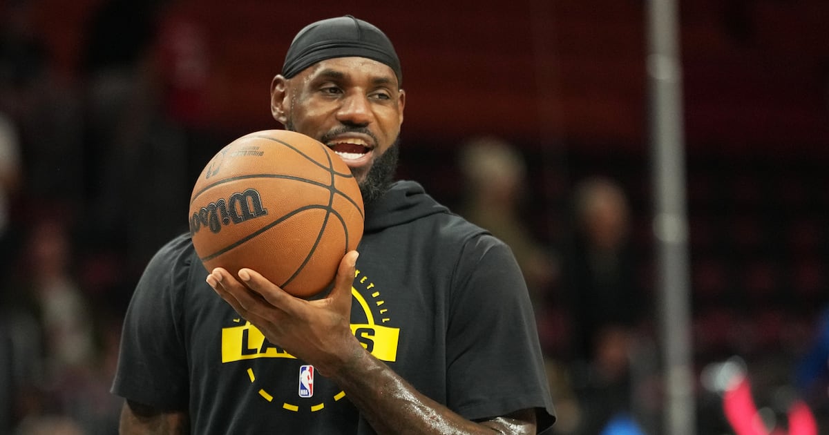 Sports world reacts to 76ers landing LeBron