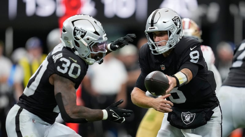 Cousins looks set to lead Raiders even as coach Kubiak keeps QB decision quiet