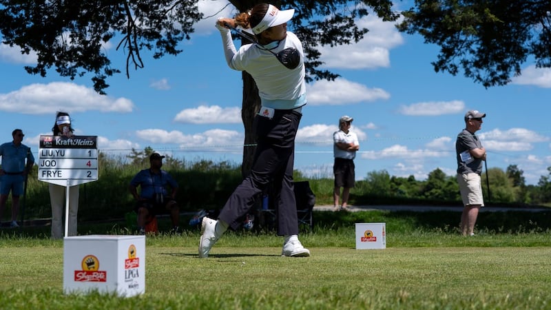 Joo thrives in wind, builds 4-shot lead in ShopRite LPGA