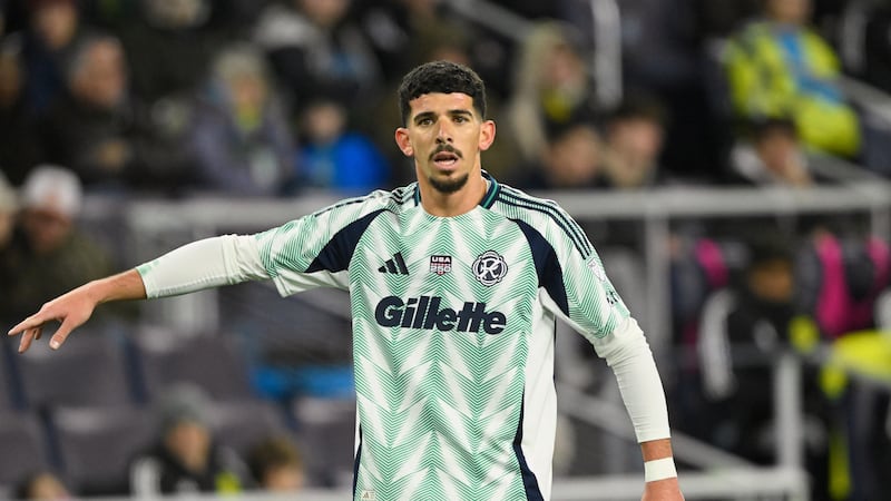 Turgeman scores two goals, Revolution beat Cincinnati to clinch playoff berth