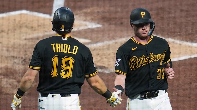 Pirates outslug Giants in high-scoring win as Skenes, Webb struggle
