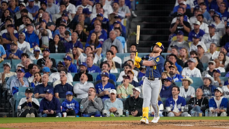 Brewers stun Dodgers with back-to-back homers, move within one win of World Series berth