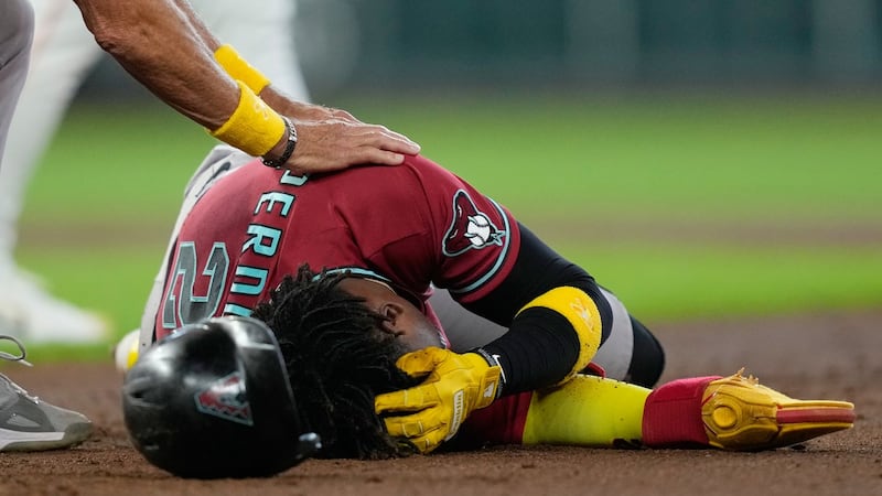 Diamondbacks’ Perdomo leaves game after being hit in helmet by line drive
