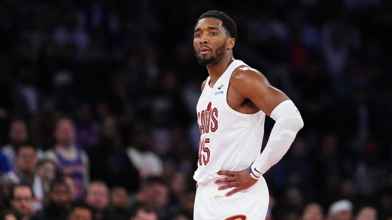 Down 0-2? Mitchell and the Cavaliers have been here before