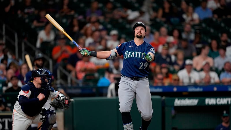 Mariners’ scuffling star catcher Raleigh placed on 10-day IL