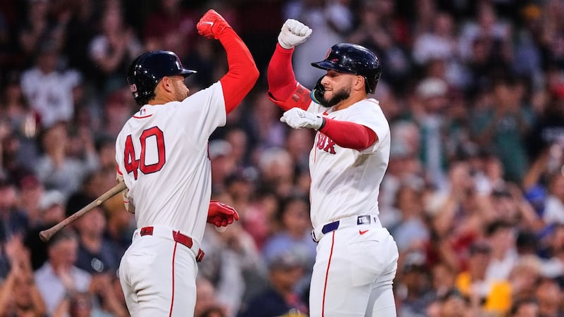 Abreu homers again, Gray gets 14th victory as Red Sox beat White Sox for seventh straight win