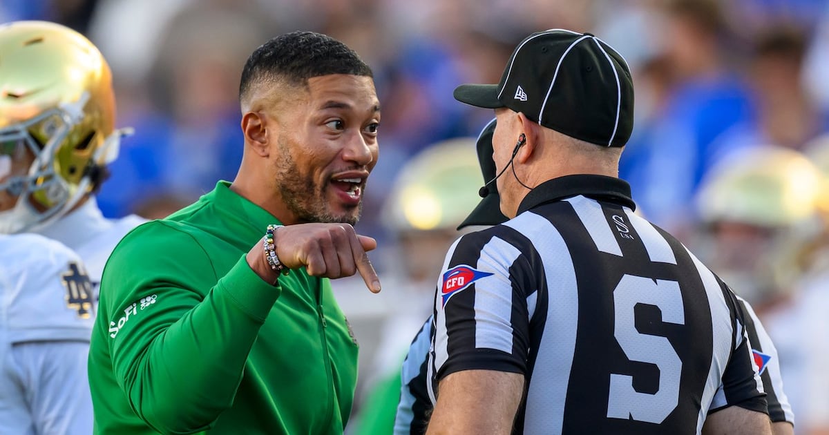 Signs No. First No. 5 Notre Dame not making excuses about clock glitch following first ...