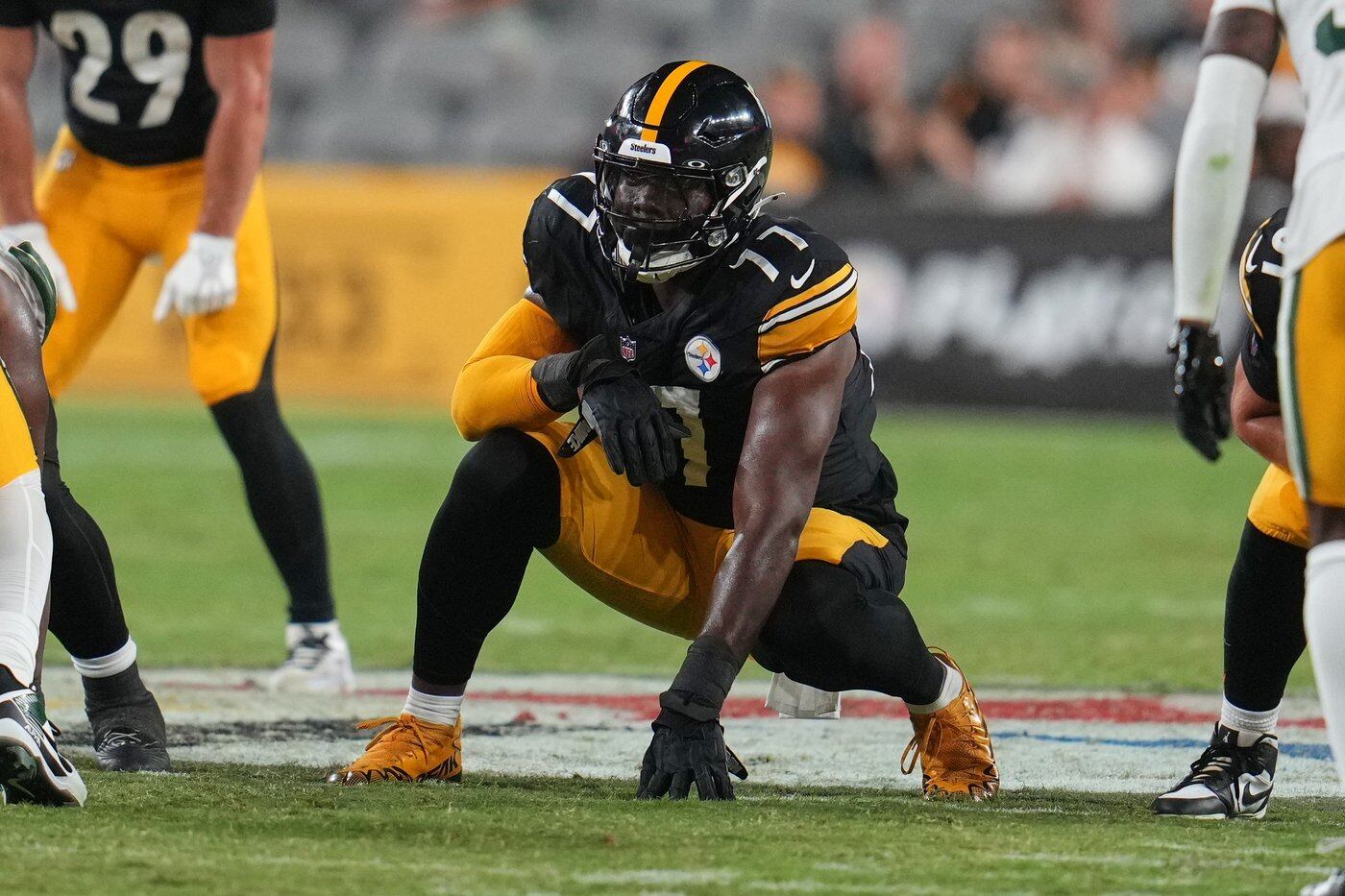 As NFL roster deadline nears , several teams make trades