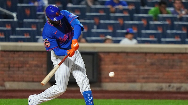 Robert’s two-run single in the eighth lifts Mets past Marlins