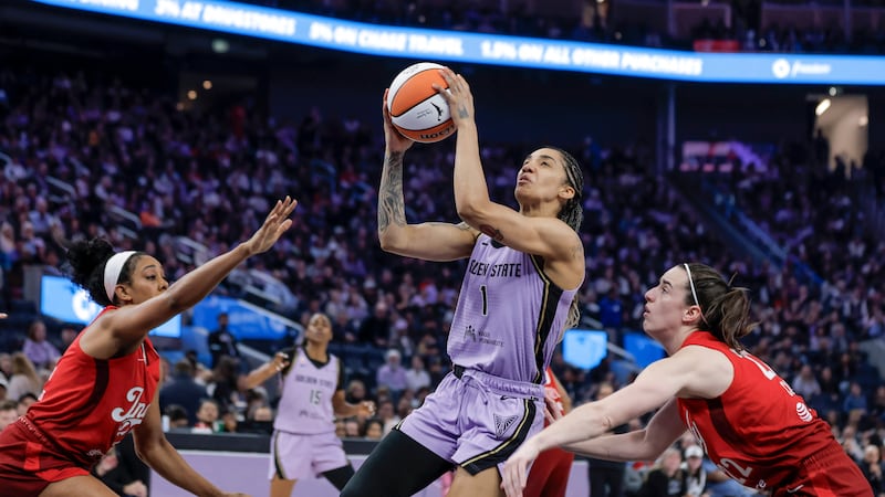 Burton, Williams lead the way as Valkyries hold off Clark, Fever