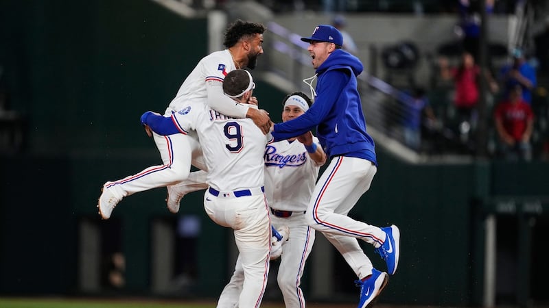 Jansen’s single gives Rangers win over Diamondbacks
