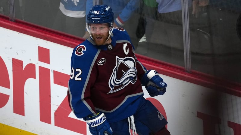 Avs captain Landeskog using in-skate sensors, AI to manage his knee and workload