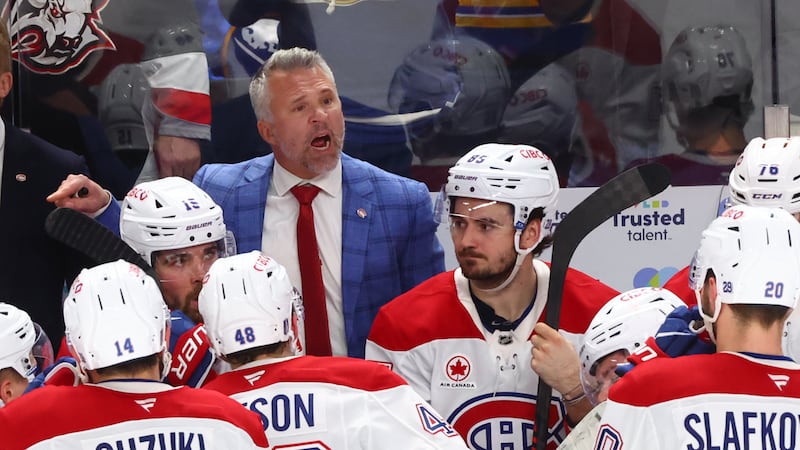 Canadiens extend head coach St. Louis just ahead of camp