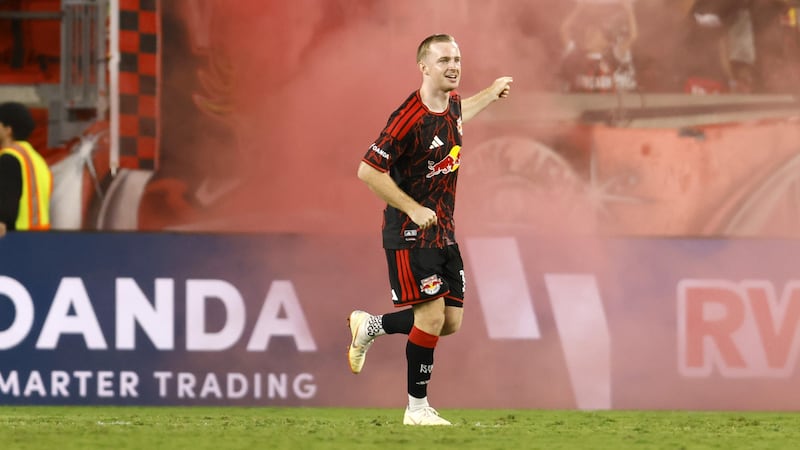 Harper’s late goal rallies Red Bulls to draw with Fire