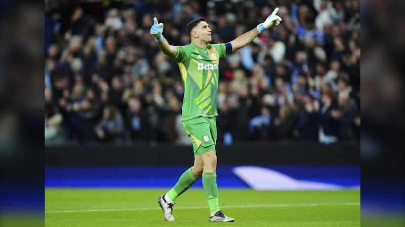 Report: Martinez set to join Chelsea from Villa