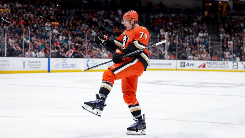 Carlson won’t return to Ducks, prefers to play in Eastern Conference