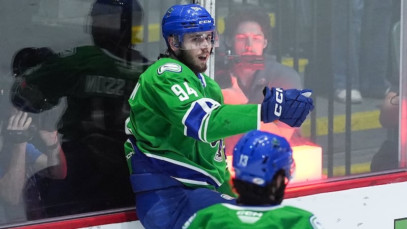 Checkers beat Canucks in OT to force Game 6 in Calder Cup final