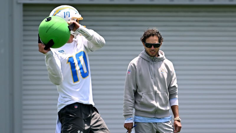 Herbert, Chargers adjusting to McDaniel’s new emphasis on quick timing throws