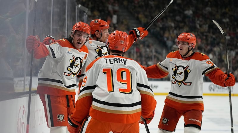 Ducks are learning to thrive in playoff pressure heading into Game 3 vs Golden Knights