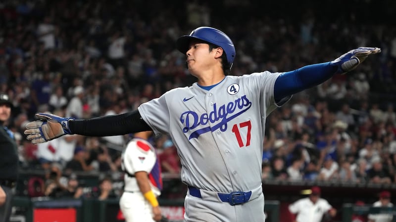 Ohtani stays hot, Freeman hits two-run homer as Dodgers beat Diamondbacks