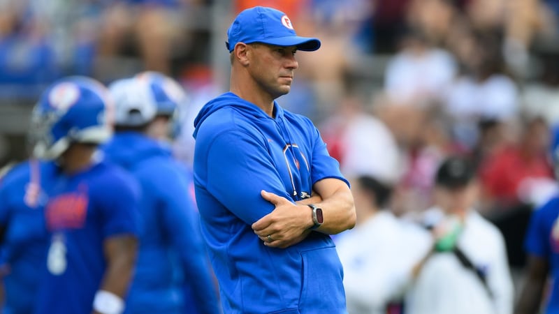 After back-to-back losses, coach Sumrall tries to get Gators to tackle adversity vs. No. 7 Texas on TSN