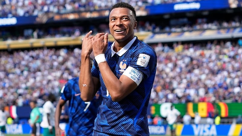 Mbappé sparks France with two goals in win over Senegal at FIFA World Cup