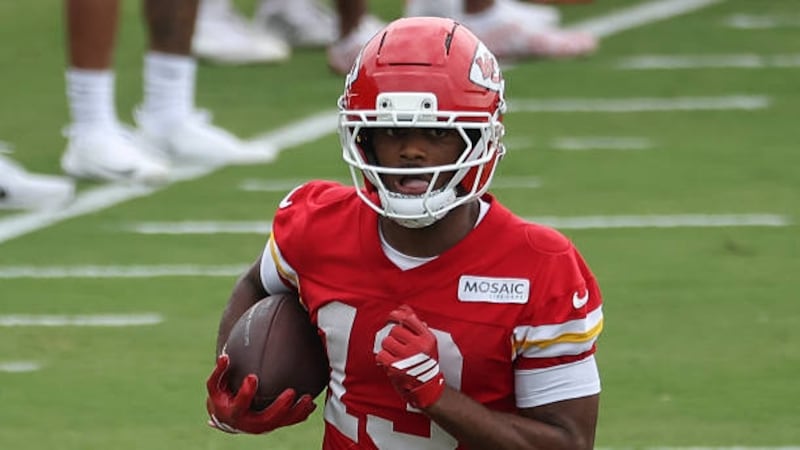 Chiefs rookie standout Allen helped off with leg injury, Worthy leaves with shoulder injury