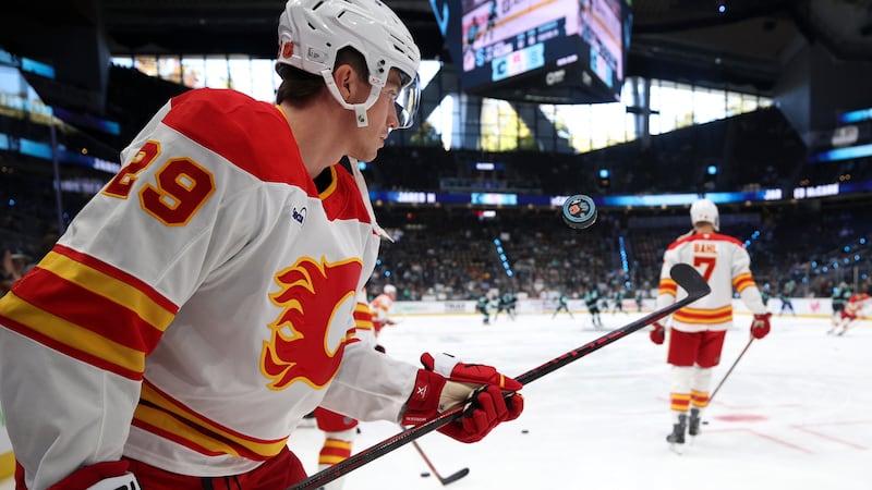 ‘It’s out of our control’: Permanent daylight time brings quirky NHL start times in Western Canada
