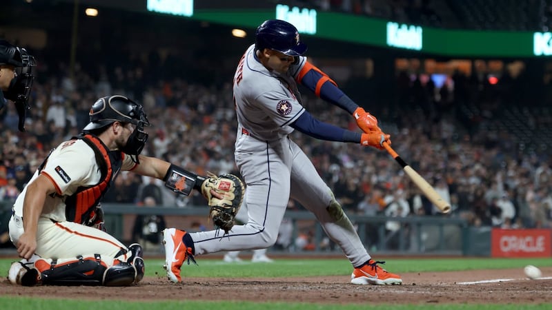 Peña, Paredes come up big in 10th inning to help Astros rally past Giants