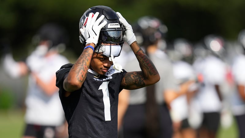 Texans place Dell on IR as WR out at least four weeks