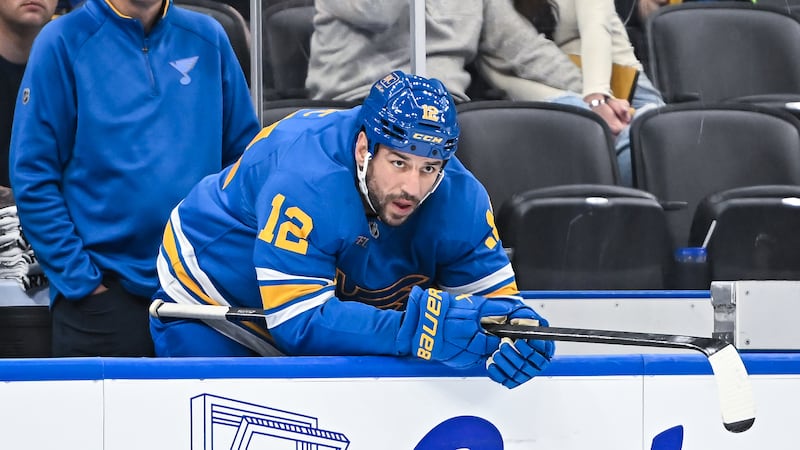 Sabres add ex-NHLers Lucic, Dorsett to front office