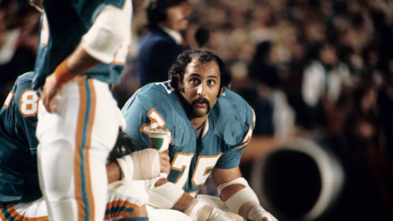 Fernandez, star on 1972 undefeated Dolphins, dies at 79