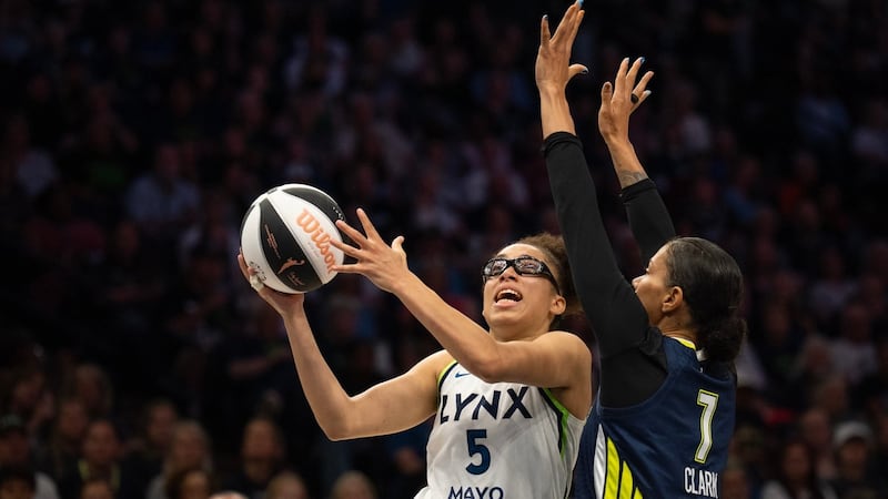 Rookie Miles scores 24, Lynx cruise past Wings 8th straight win