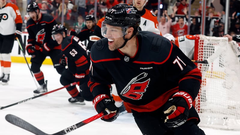 Hall’s OT winner helps Hurricanes top Flyers to take 2-0 series lead