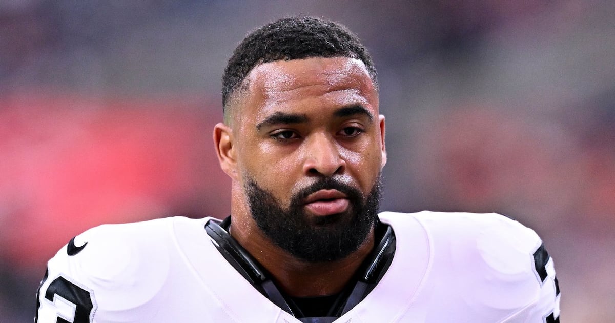 Adams carted to locker room in Vikings' preseason debut