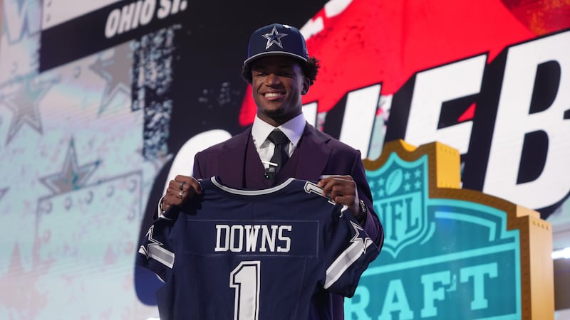 Cowboys trade up one spot, pick Downs at 11 in NFL draft