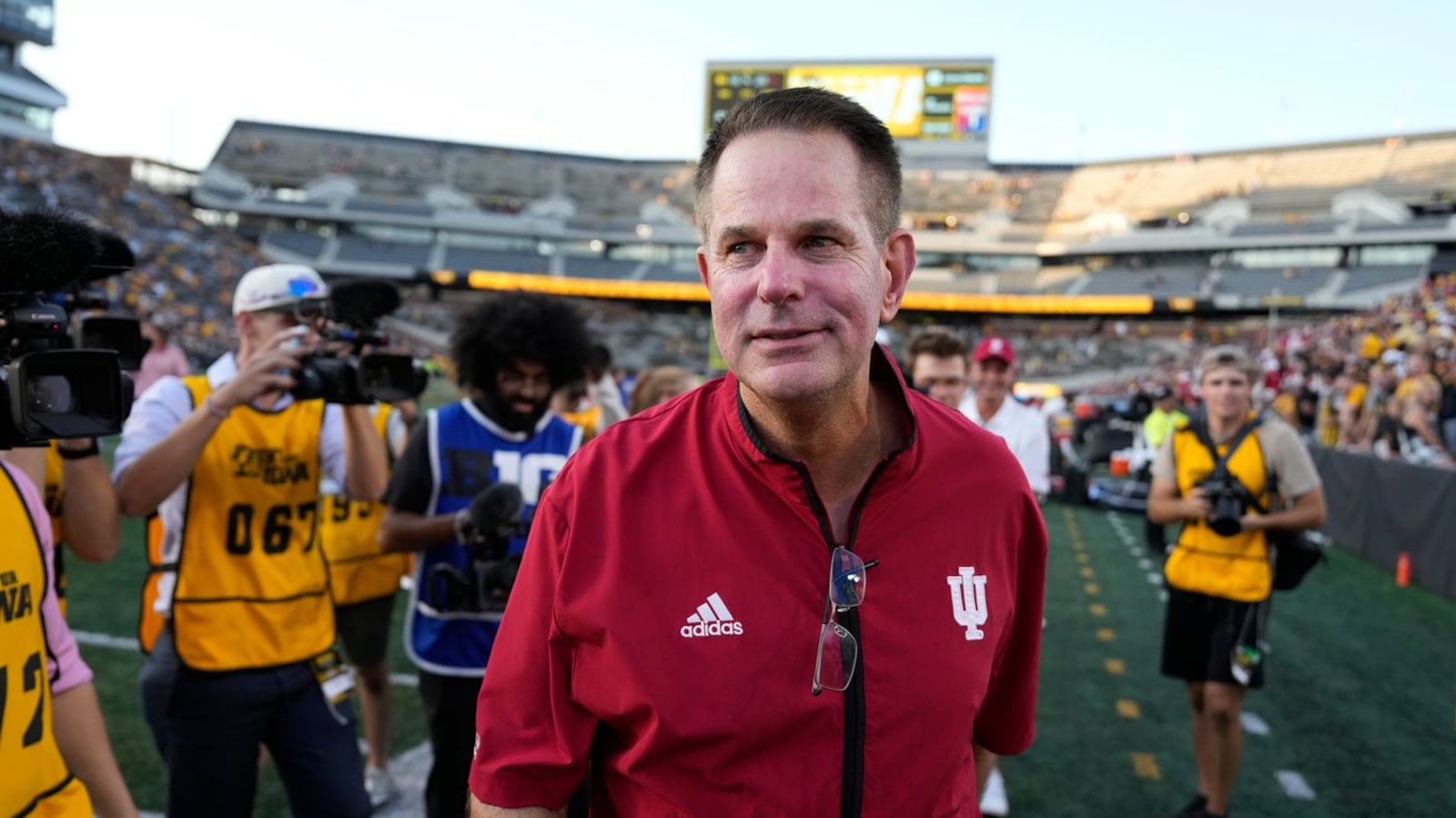 Indiana Hoosiers inks Curt to eightyear, 93M contract