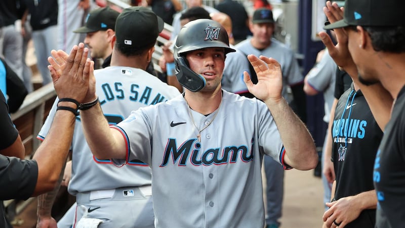 Marlins 3B Pauley leaves game against Brewers with right oblique discomfort