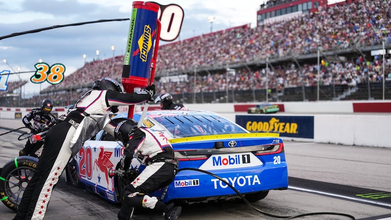 Bell passes defending NASCAR champion Larson to win Southern 500 to start the Chase