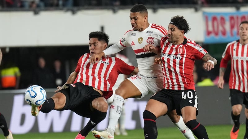 Flamengo grinds out scoreless draw at Estudiantes in Copa Libertadores semifinal