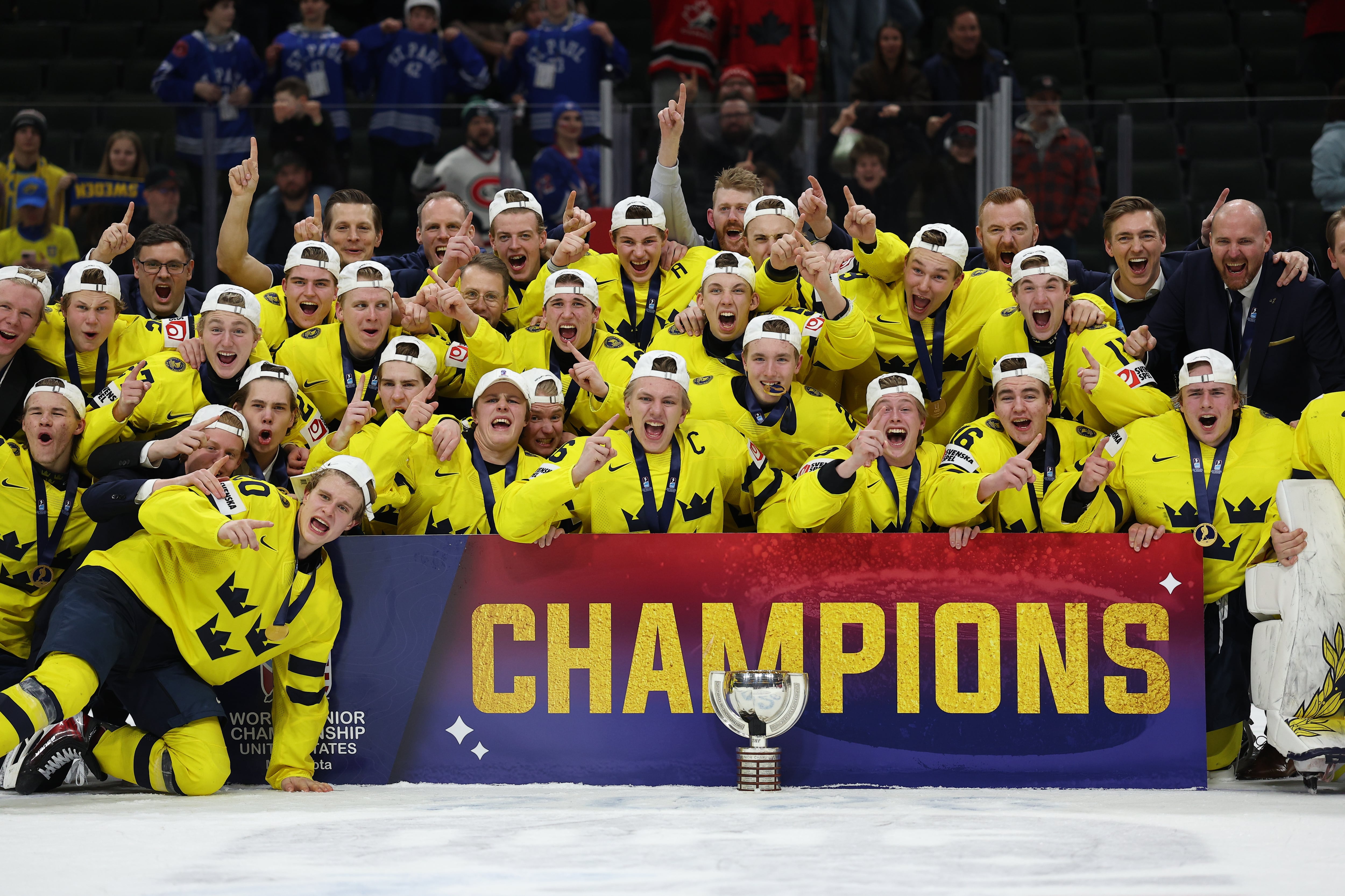 Sweden holds off Czechia to capture first gold medal at World Juniors since 2012