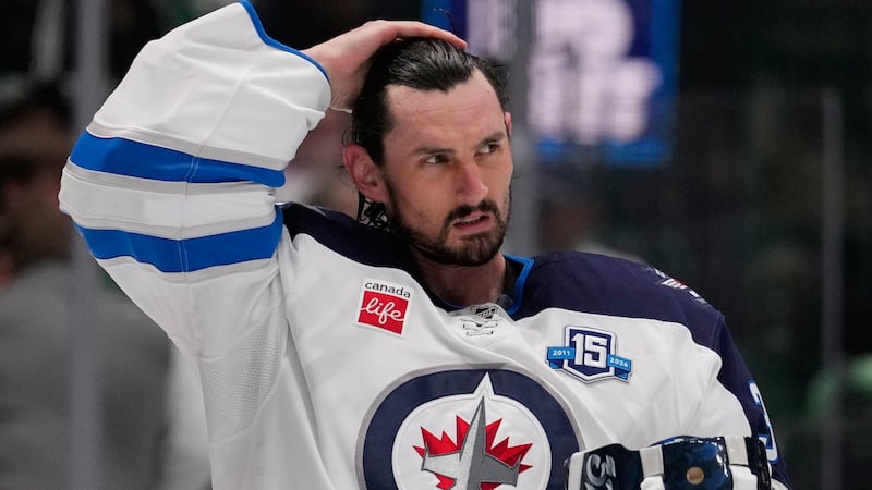 Jets suspend Hellebuyck for failing to report to training camp