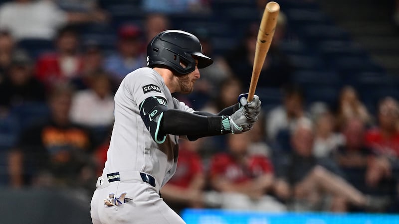 Bellinger’s two-run single with bases loaded in 10th propels Yankees to win over Guardians