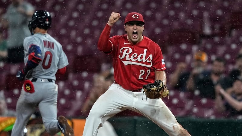 Stewart’s three-run homer helps Reds rally to beat Cardinals