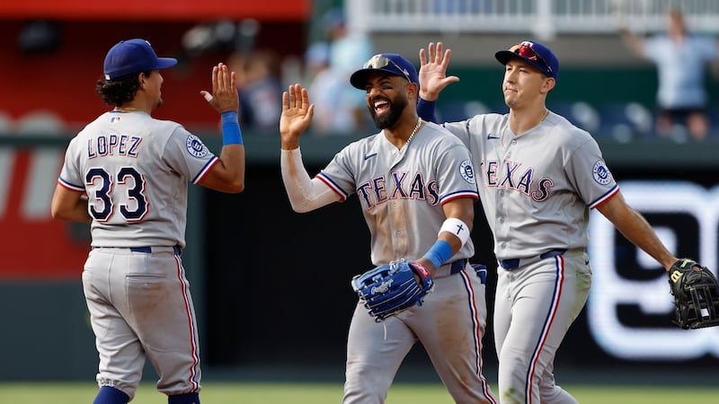 Seager homers as Rangers top Royals to reach .500 for the first time since May 1