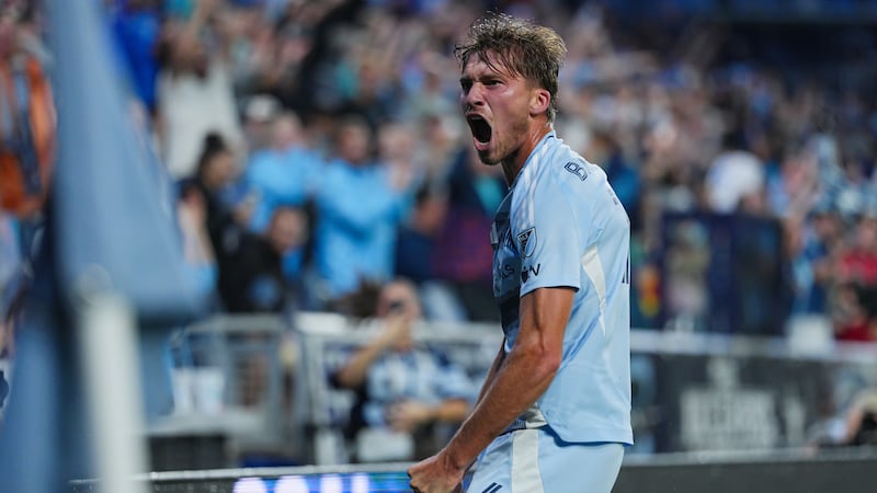 Luiz, Calheira help Sporting KC stun LAFC to end long winless streak